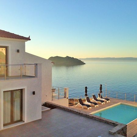 Eleia Seafront Rooms & Villas Petra  Exterior photo