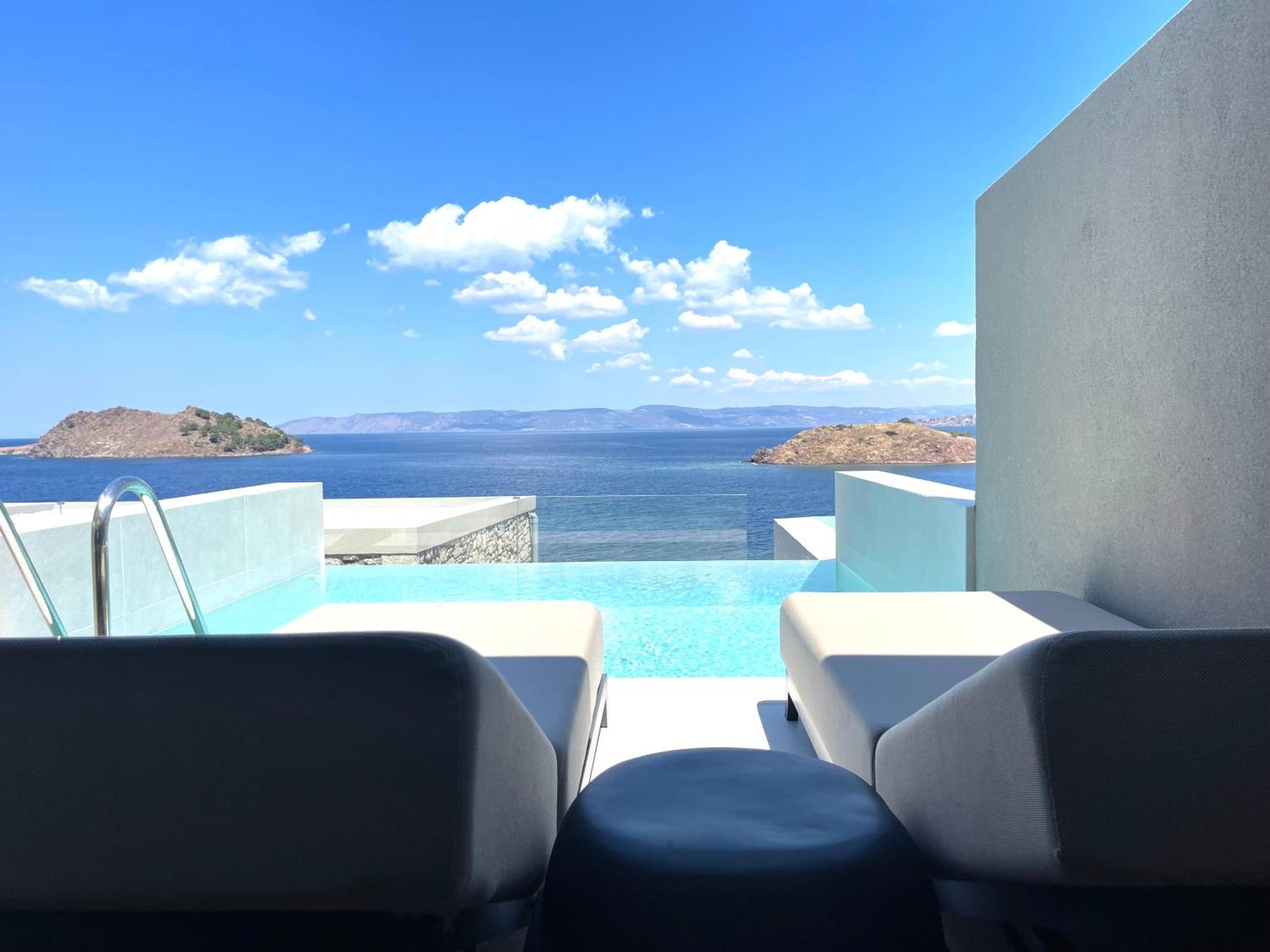 Eleia Seafront Rooms & Villas Petra  Exterior photo