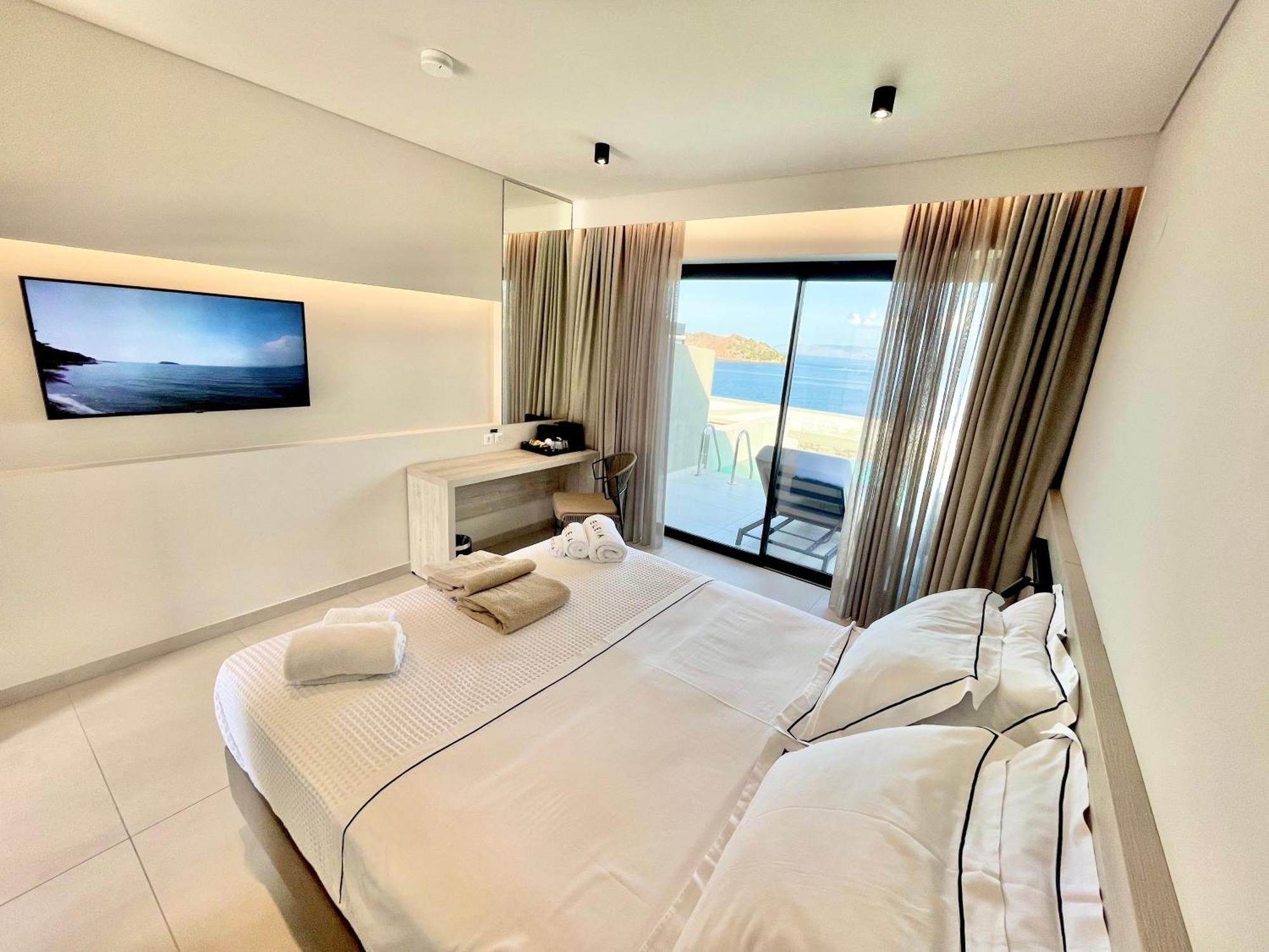 Eleia Seafront Rooms & Villas Petra  Exterior photo