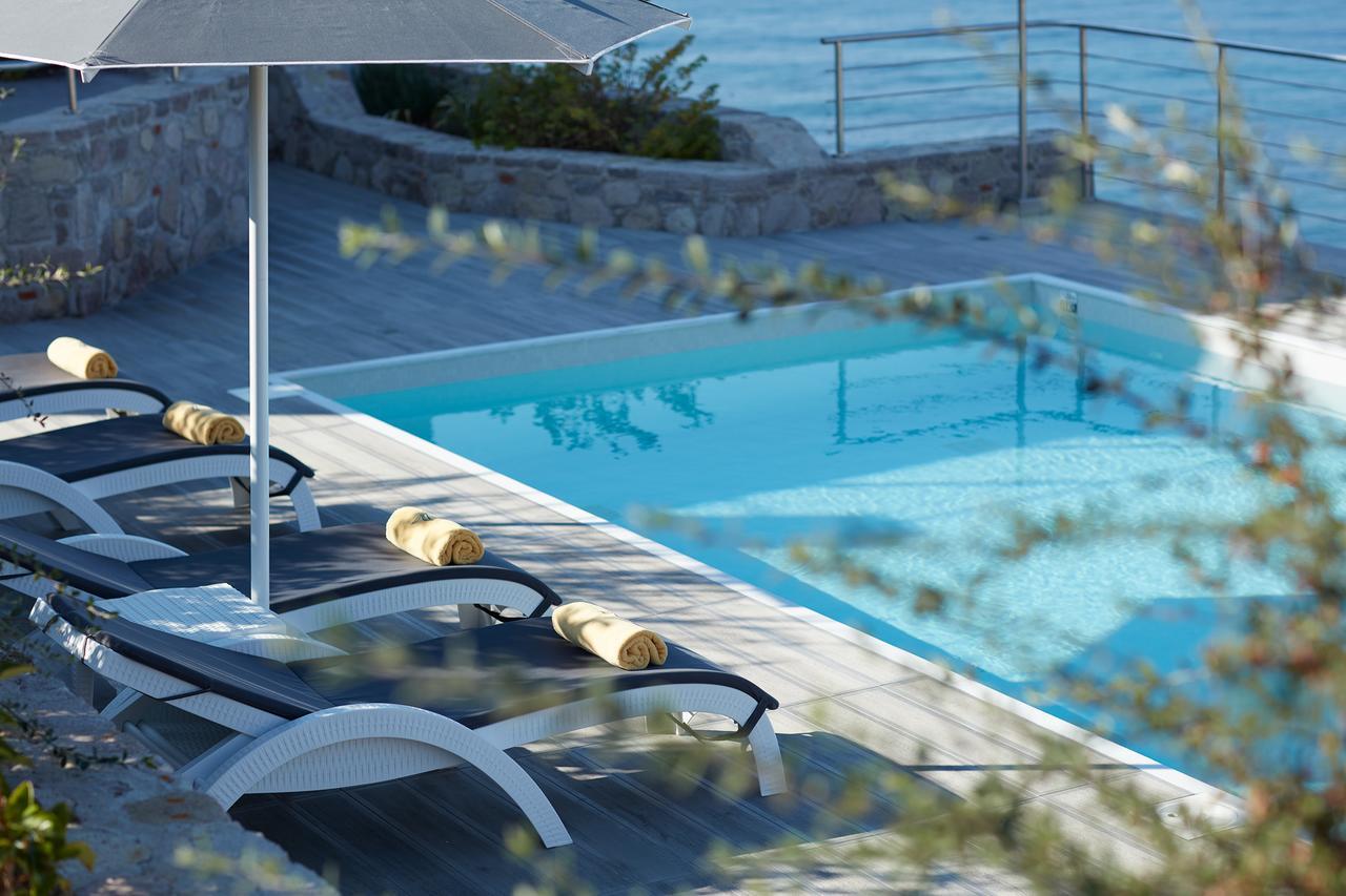 Eleia Seafront Rooms & Villas Petra  Exterior photo